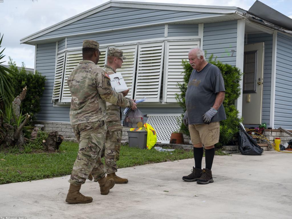 សេវាកម្មឧបត្ថម្ភ: ការជួយសំរាប់អ្នកប្រើប្រាស់