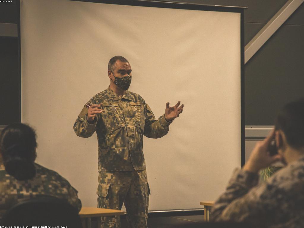 សេវាកម្មឧបត្ថម្ភ និងអត្ថប្រយោជន៍របស់វា