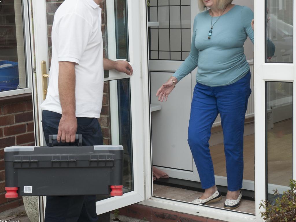 ការកែលម្អសេវាកម្មឧបត្ថម្ភក្នុងការទំនាក់ទំនងជាមួយអតិថិជន